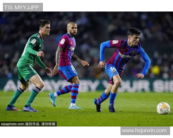 西甲焦点战巴萨与曼联互交白卷战术解析引发球迷热议